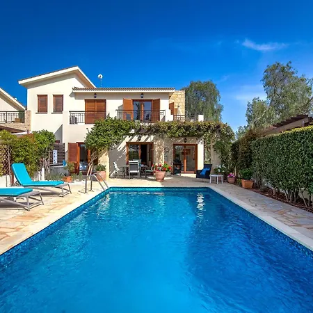 2 Bedroom Loukia With Private Pool And Gardens, Aphrodite Hills Villa Kouklia