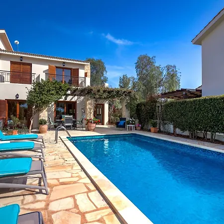 2 Bedroom Loukia With Private Pool And Gardens, Aphrodite Hills Villa Kouklia
