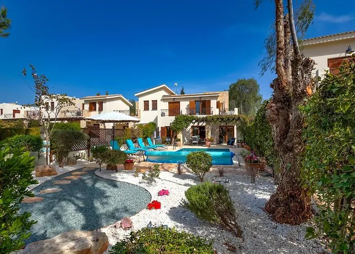 2 Bedroom Loukia With Private Pool And Gardens, Aphrodite Hills * Kouklia