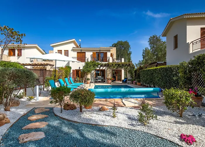 2 Bedroom Loukia With Private Pool And Gardens, Aphrodite Hills Kouklia