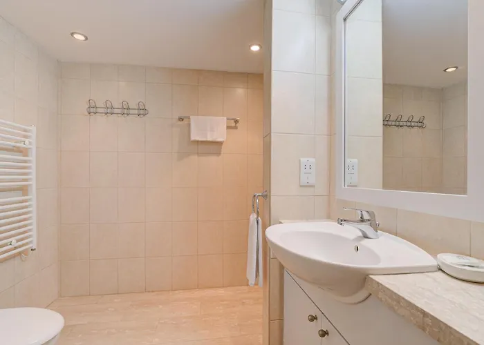 Vila 2 Bedroom Loukia With Private Pool And Gardens, Aphrodite Hills *